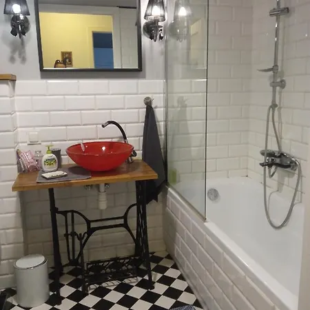 Nighthost Kleczkowska 49 M53 Вроцлав