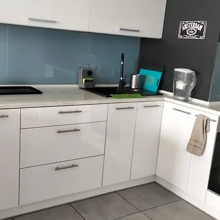 Nighthost Kleczkowska 49 M53 *